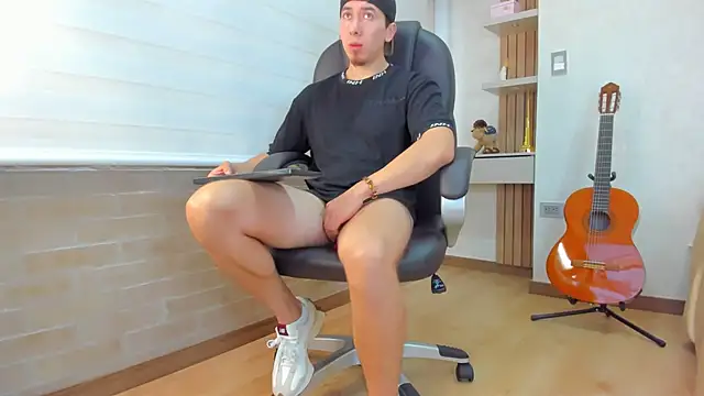 Tombarden online show from 11.24.25