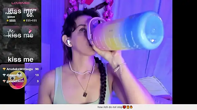 Snapshot of vicky__skinny_1 chatting on 03.16.25 vicky  skinny 1 online show from 03.16.25