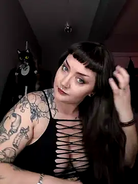 Snapshot of goblingirl888 chatting on 11.19.25 goblingirl888 online show from 11.19.25