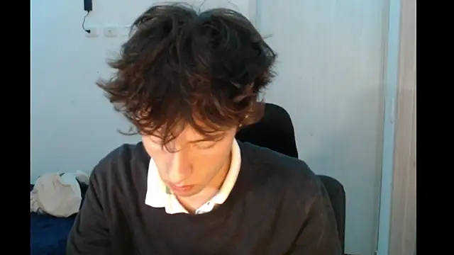 Snapshot of Juanmres chatting on 11.18.25 Juanmres online show from 11.18.25