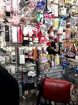 Vale Saenzz online show from 11.19.25