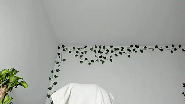 Snapshot of viankaa_miller chatting on 03.09.25 viankaa miller online show from 03.09.25