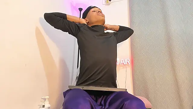 Snapshot of viankaa_miller chatting on 09.22.25 viankaa miller online show from 09.22.25