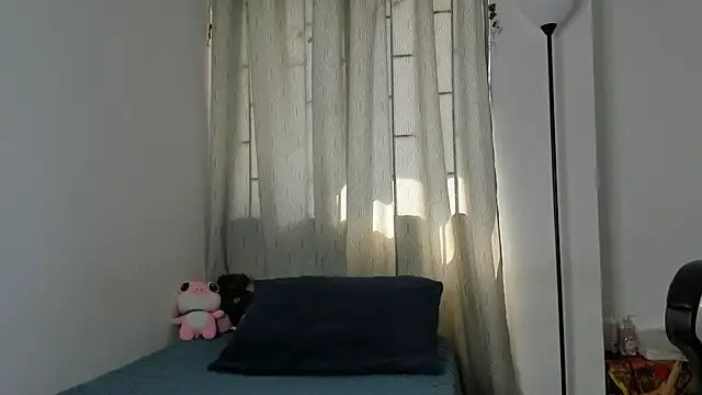 Snapshot of viankaa_miller chatting on 11.20.25 viankaa miller online show from 11.20.25