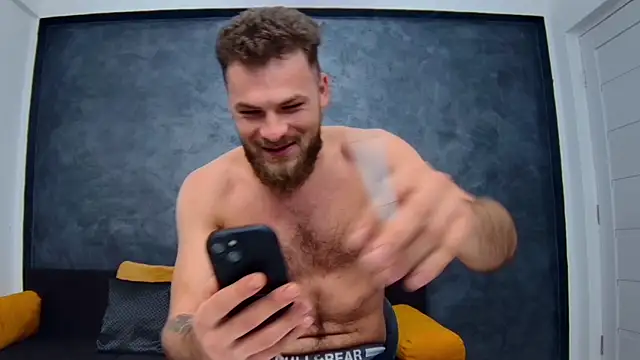 Snapshot of luke_eddisonn chatting on 01.29.25 luke eddisonn online show from 01.29.25