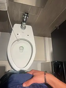 iKrofur online show from 02.05.25