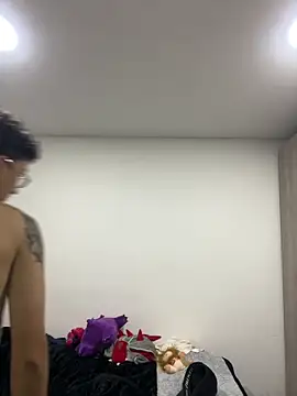 iKrofur online show from 03.10.25