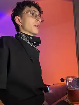 iKrofur online show from 03.11.25