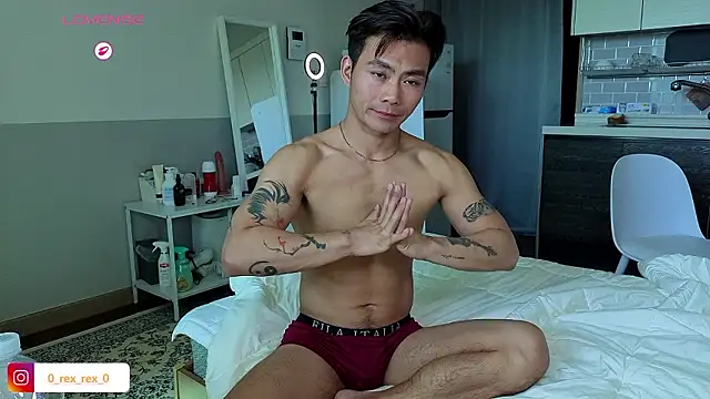 Snapshot of Doh728 chatting on 11.15.25 Doh728 online show from 11.15.25