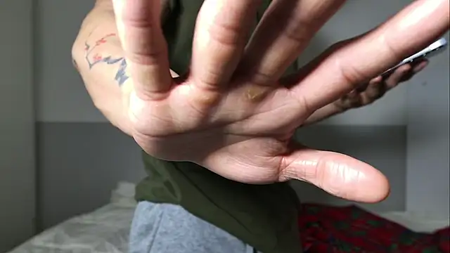 Snapshot of Doh728 chatting on 12.14.25 Doh728 online show from 12.14.25