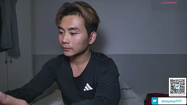 Snapshot of Doh728 chatting on 12.20.25 Doh728 online show from 12.20.25