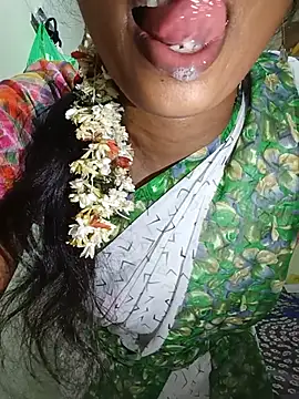 Snapshot of TeluguammayiMahi chatting on 07.31.26 TeluguammayiMahi online show from 07.31.26