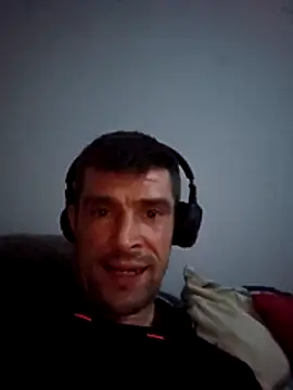 Snapshot of Schkodnik chatting on 04.01.26 Schkodnik online show from 04.01.26