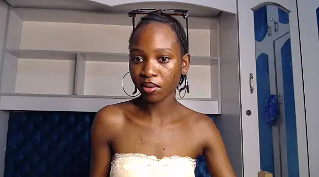 YoungDiva69 online show from 03.05.25