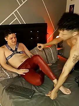 Snapshot of AngeloColleen chatting on 10.08.25 AngeloColleen online show from 10.08.25