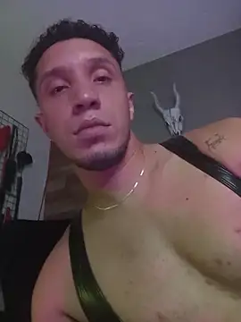 Snapshot of AngeloColleen chatting on 12.05.25 AngeloColleen online show from 12.05.25