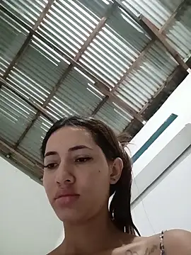 Snapshot of -Nicol chatting on 11.21.25 -Nicol online show from 11.21.25