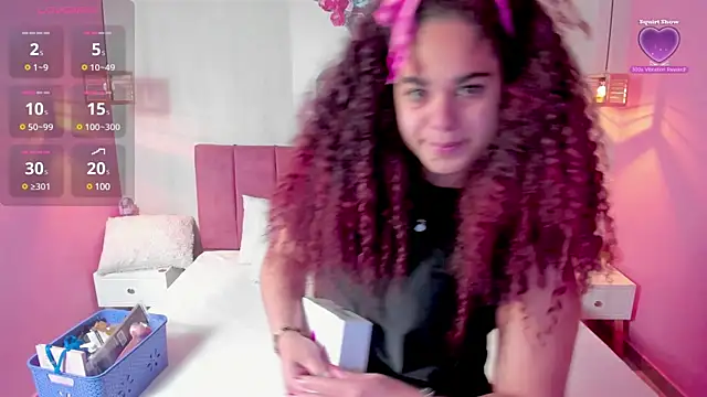 Snapshot of ninna_curly chatting on 03.07.25 ninna curly online show from 03.07.25