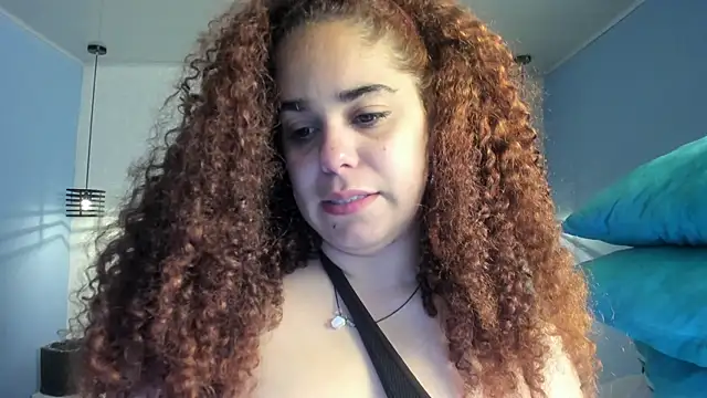 Snapshot of ninna_curly chatting on 10.07.25 ninna curly online show from 10.07.25