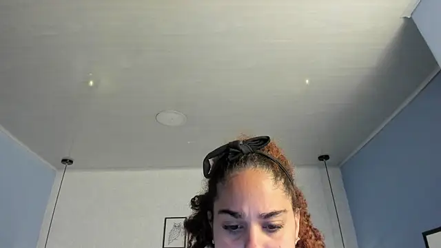 Snapshot of ninna_curly chatting on 06.29.26 ninna curly online show from 06.29.26