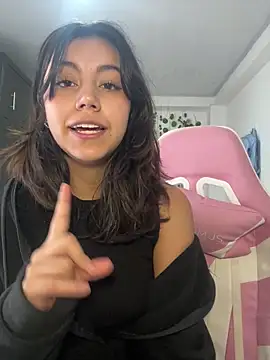 Snapshot of LiLy_kIndly chatting on 10.12.25 LiLy kIndly online show from 10.12.25