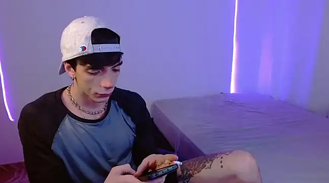 H3ll B0I online show from 02.11.25