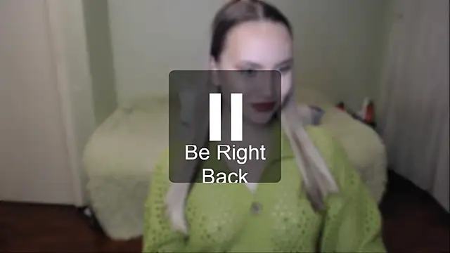 Snapshot of vivian_word chatting on 12.01.25 vivian word online show from 12.01.25