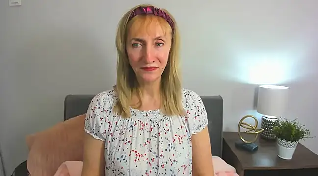 Snapshot of MargaretMilf69 chatting on 02.08.25 MargaretMilf69 online show from 02.08.25