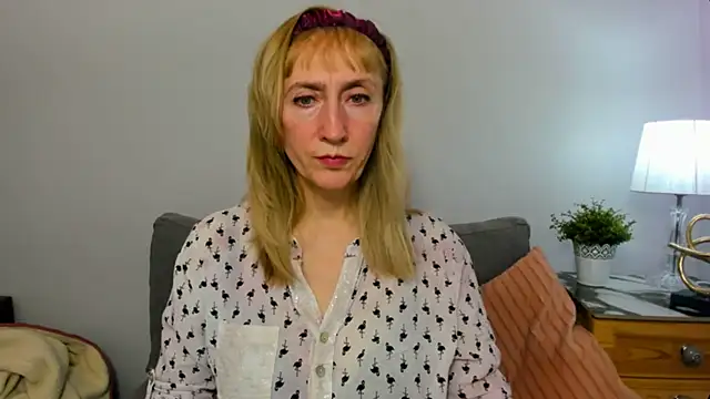 Snapshot of MargaretMilf69 chatting on 02.25.25 MargaretMilf69 online show from 02.25.25