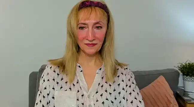 Snapshot of MargaretMilf69 chatting on 03.02.25 MargaretMilf69 online show from 03.02.25