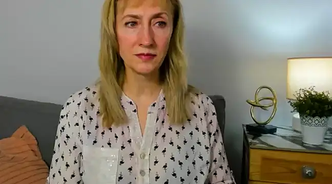 Snapshot of MargaretMilf69 chatting on 03.04.25 MargaretMilf69 online show from 03.04.25