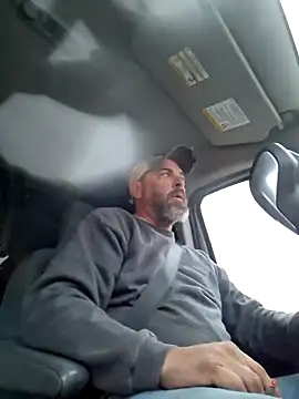 Snapshot of thickdaddy2982 chatting on 01.27.25 thickdaddy2982 online show from 01.27.25