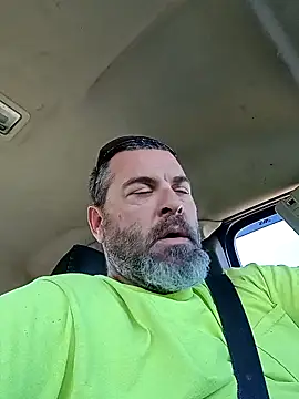 Snapshot of thickdaddy2982 chatting on 02.02.25 thickdaddy2982 online show from 02.02.25