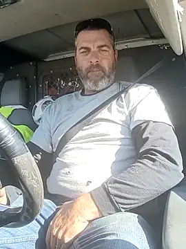 Snapshot of thickdaddy2982 chatting on 02.03.25 thickdaddy2982 online show from 02.03.25