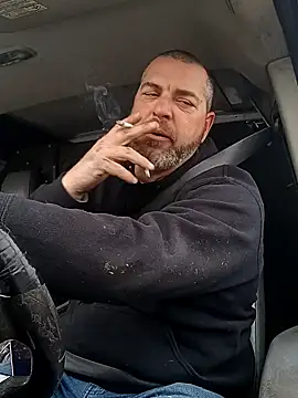 Snapshot of thickdaddy2982 chatting on 02.05.25 thickdaddy2982 online show from 02.05.25