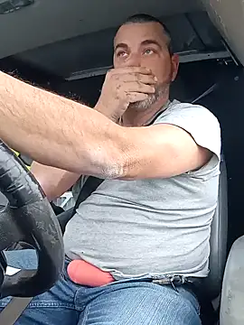 Snapshot of thickdaddy2982 chatting on 02.06.25 thickdaddy2982 online show from 02.06.25