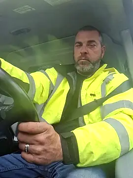 Snapshot of thickdaddy2982 chatting on 02.10.25 thickdaddy2982 online show from 02.10.25