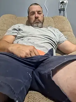 Snapshot of thickdaddy2982 chatting on 02.16.25 thickdaddy2982 online show from 02.16.25