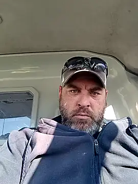 Snapshot of thickdaddy2982 chatting on 02.18.25 thickdaddy2982 online show from 02.18.25