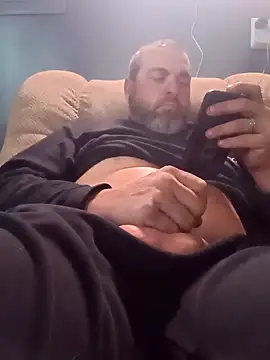 Snapshot of thickdaddy2982 chatting on 02.19.25 thickdaddy2982 online show from 02.19.25