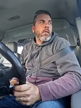 Snapshot of thickdaddy2982 chatting on 02.24.25 thickdaddy2982 online show from 02.24.25