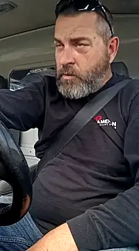 Snapshot of thickdaddy2982 chatting on 03.06.25 thickdaddy2982 online show from 03.06.25