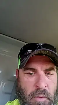 Snapshot of thickdaddy2982 chatting on 03.12.25 thickdaddy2982 online show from 03.12.25