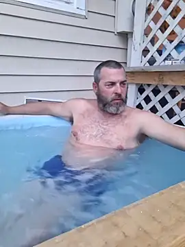 Snapshot of thickdaddy2982 chatting on 03.13.25 thickdaddy2982 online show from 03.13.25