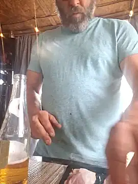 Snapshot of thickdaddy2982 chatting on 03.14.25 thickdaddy2982 online show from 03.14.25