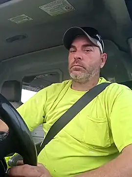 Snapshot of thickdaddy2982 chatting on 03.20.25 thickdaddy2982 online show from 03.20.25