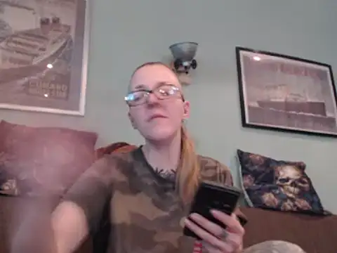 Astrid-Gilbert online show from 02.06.25