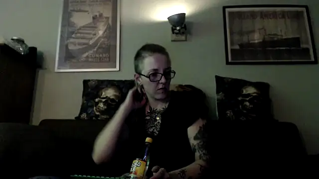 Astrid-Gilbert online show from 03.06.25