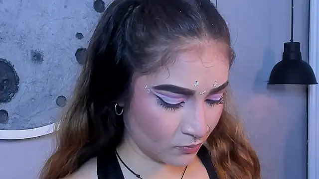 Shanntal  online show from 11.12.25