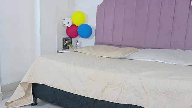Snapshot of Shanntal_ chatting on 06.30.26 Shanntal online show from 06.30.26